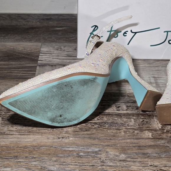 Betsey Johnson Ramsy Pearl Heels - Picture 9 of 16